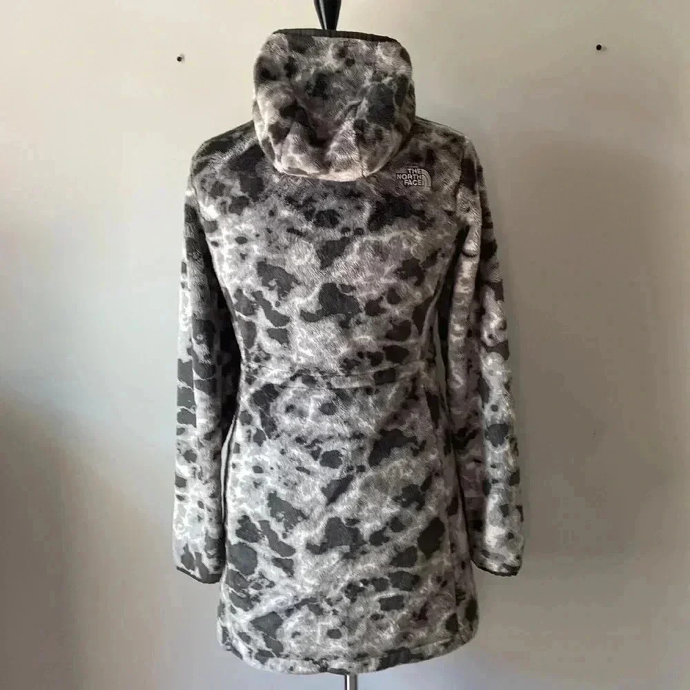 The North Face | Hooded  Camo Print Osito Jacket Asphalt Grey Marble Pri… - Picture 4 of 10
